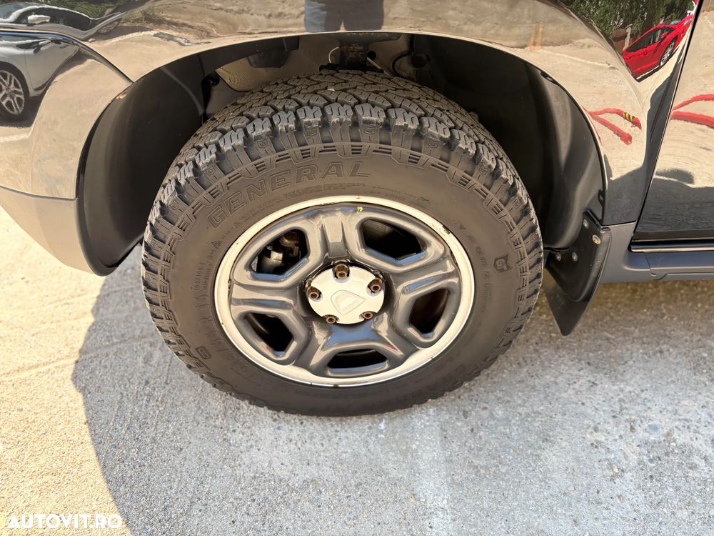 Dacia Duster 1.6 4x4 Laureate - 11