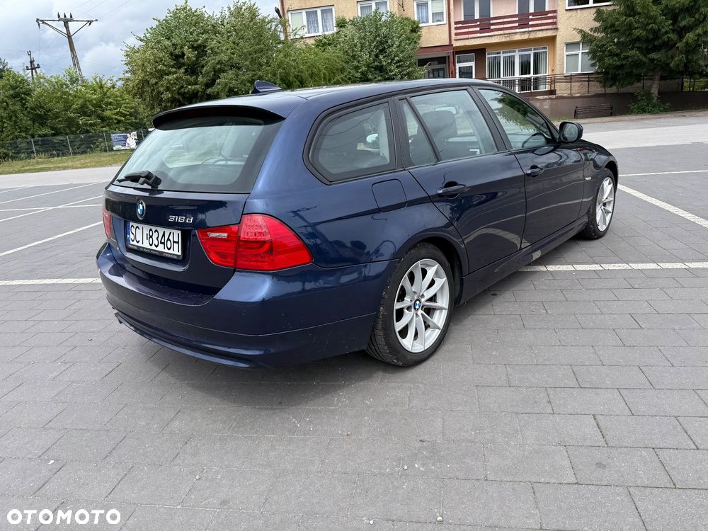 BMW Seria 3 318d DPF Touring Edition Lifestyle - 3
