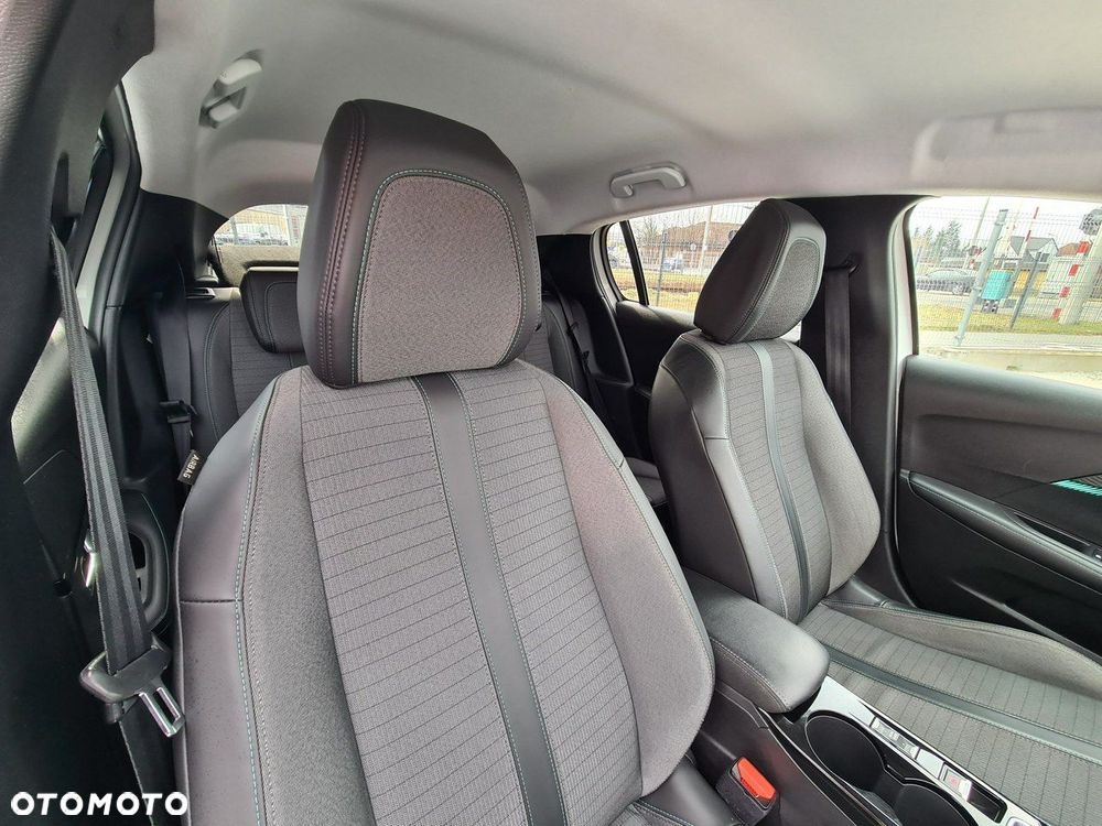 Peugeot 208 1.2 PureTech Allure S&S - 31