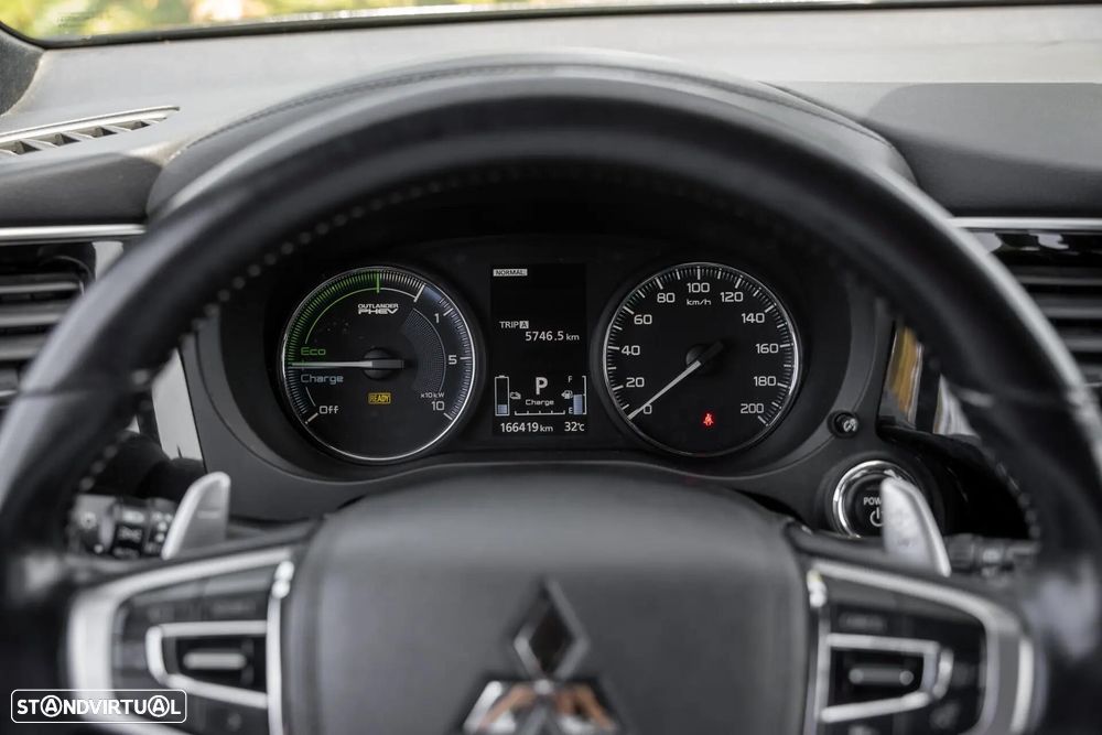 Mitsubishi Outlander 2.4 Instyle - 16