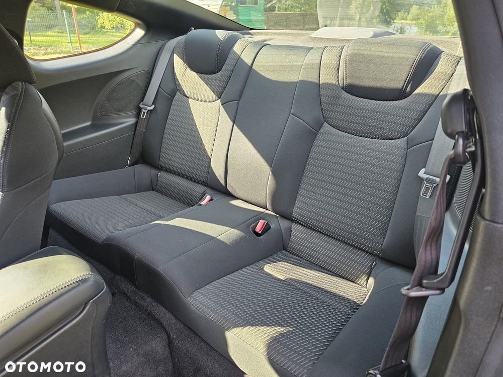 Hyundai Genesis Coupe 2.0 T Automatik - 11