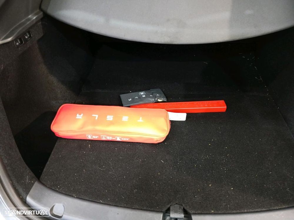 Tesla Model Y Long Range Tração Traseira - 11