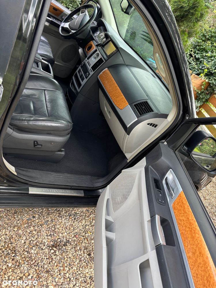 Chrysler Grand Voyager 2.8 CRD Limited - 30
