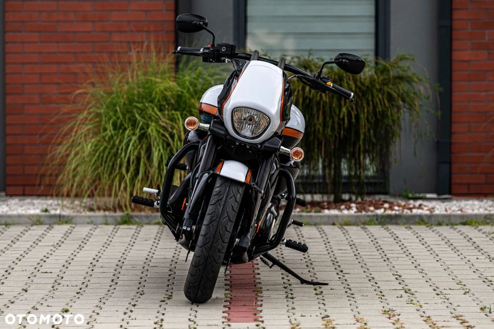 Suzuki Boulevard - 9