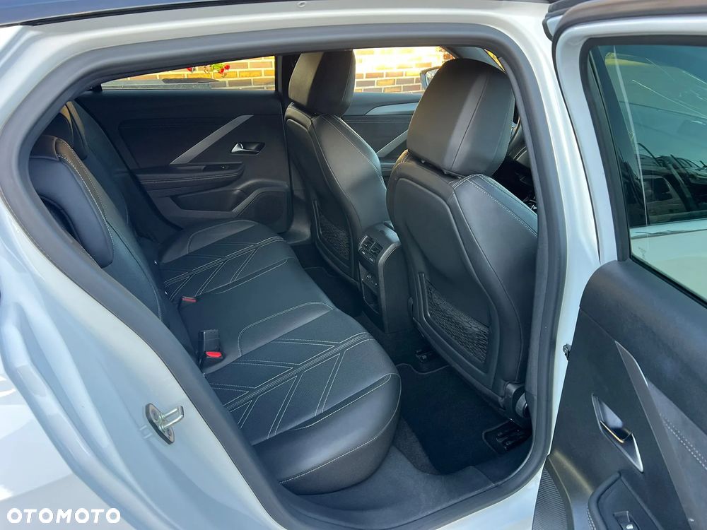 Opel Astra 1.5 D Automatik Ultimate - 9