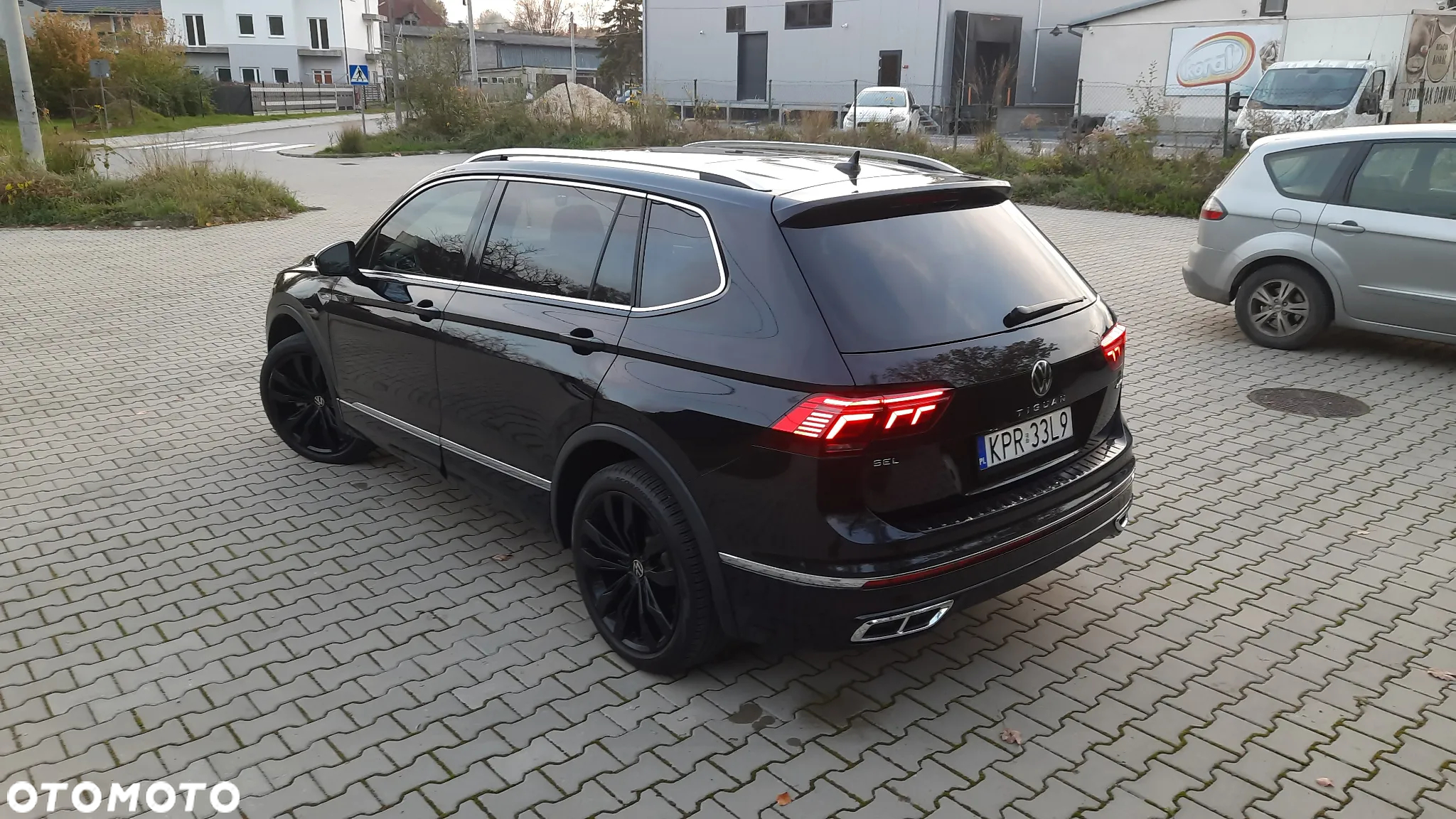 Volkswagen Tiguan Allspace 2.0 TSI 4Mot R-Line DSG - 3