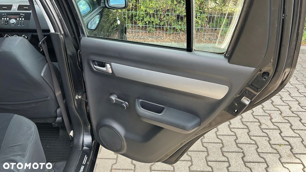 Suzuki Swift - 18