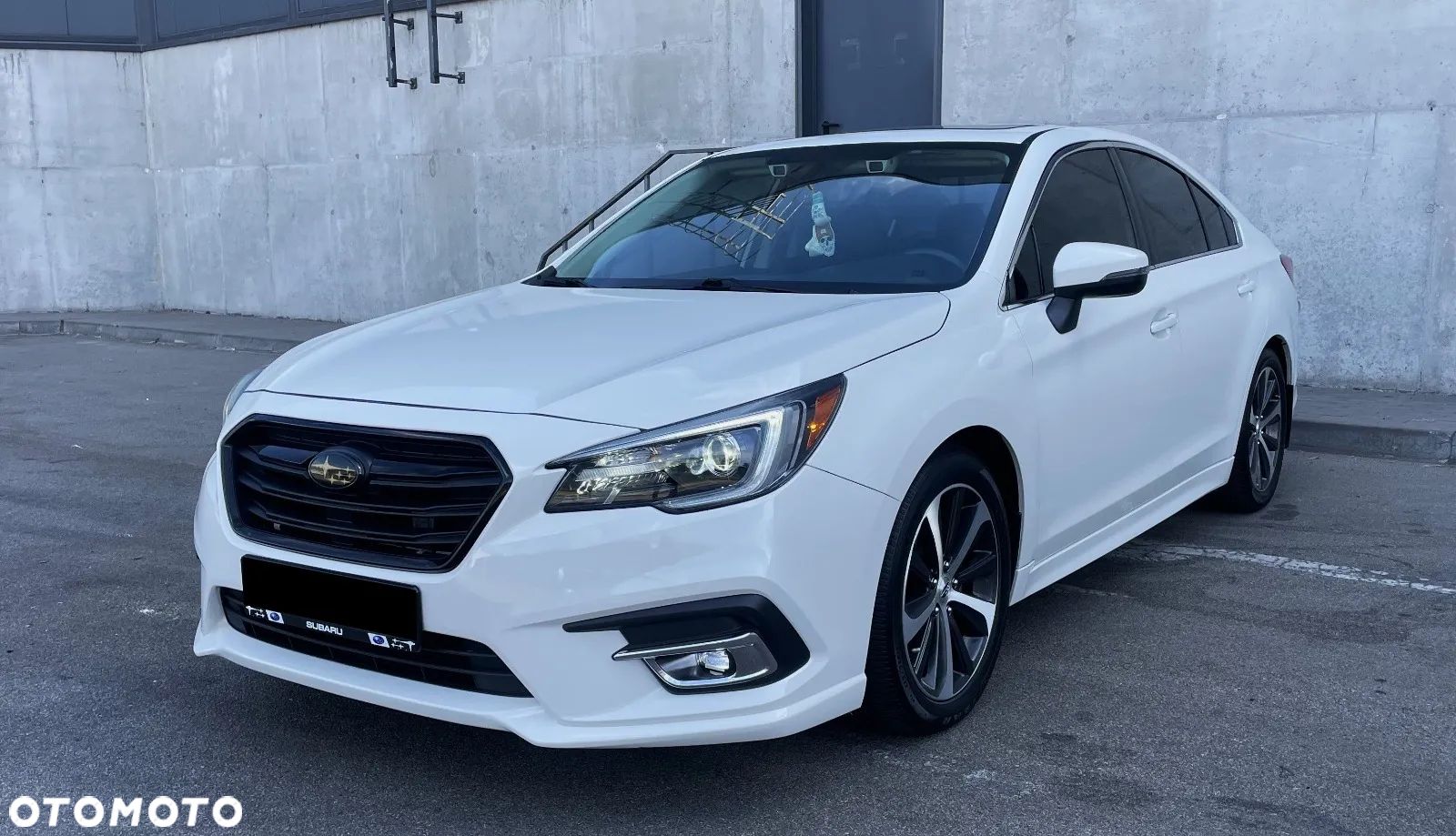 Subaru Legacy - 1