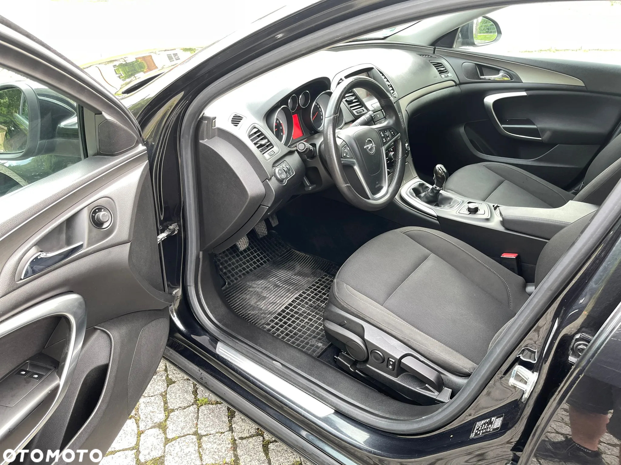 Opel Insignia 1.6 Sports Tourer Design Edition - 23