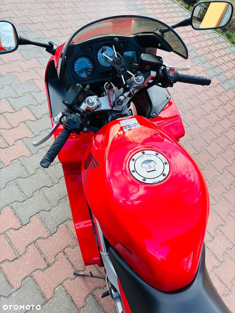 Honda VFR - 6