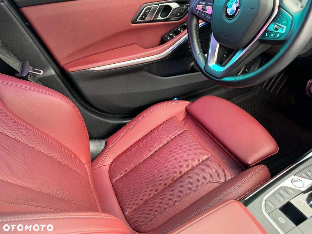 BMW Seria 3 318i Luxury Line sport - 21