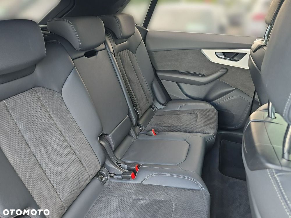 Audi Q8 45 TDI mHEV Quattro Tiptronic - 11