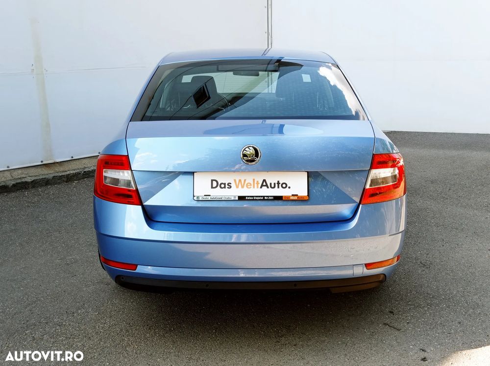 Skoda Octavia 1.6 TDI DSG Ambition - 12