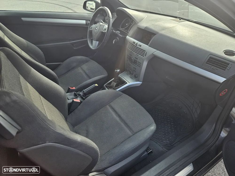 Opel Astra GTC 1.3 CDTi - 9