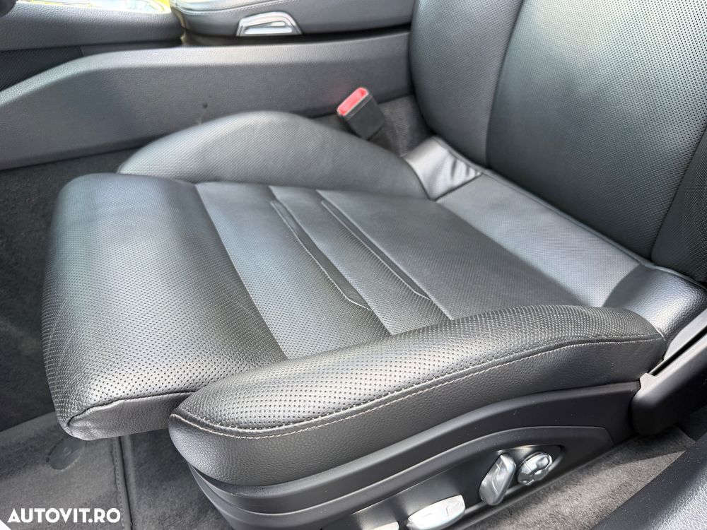 Porsche Panamera 4S Executive - 23
