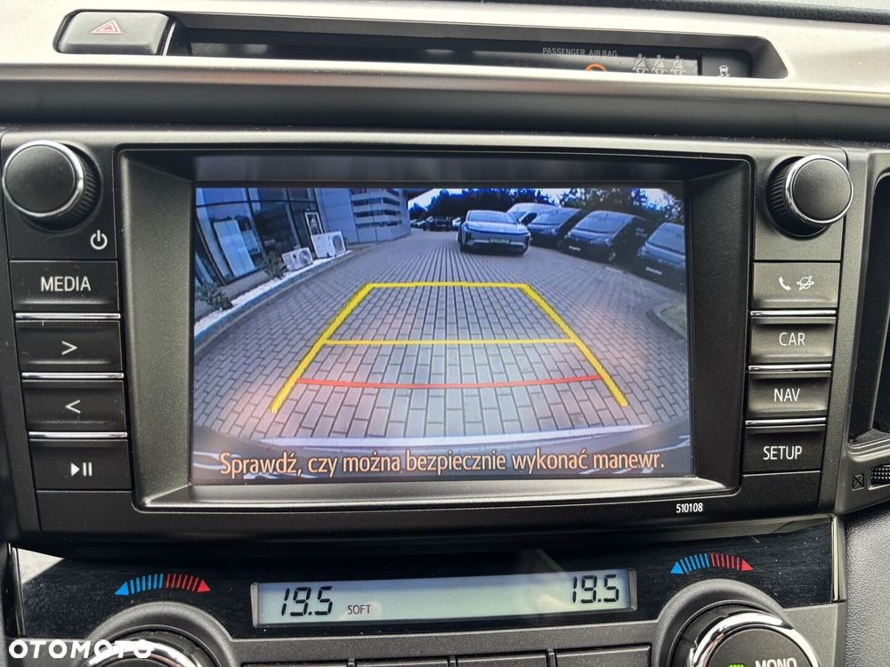 Toyota RAV4 Hybrid Premium 4x2 - 10