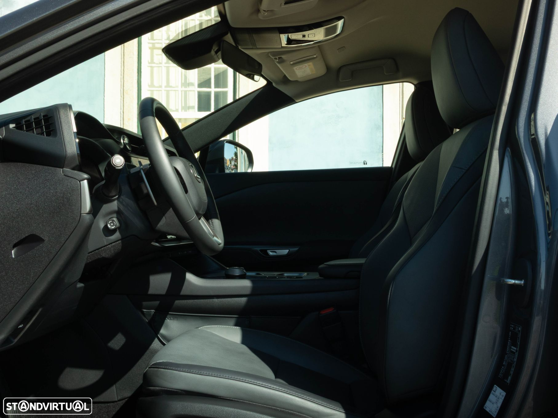 Lexus RZ 450e Executive Plus - 13