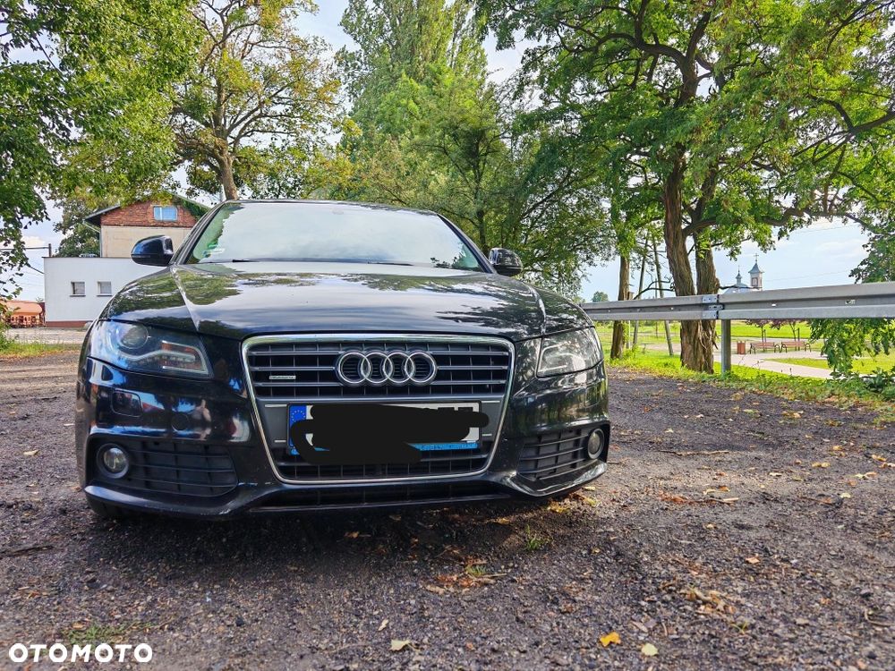 Audi A4 Limousine - 1
