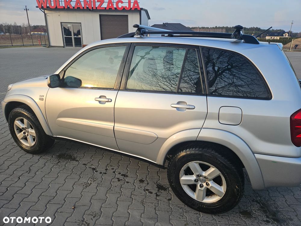 Toyota RAV4 2.0 VVT-i 4x4 - 2