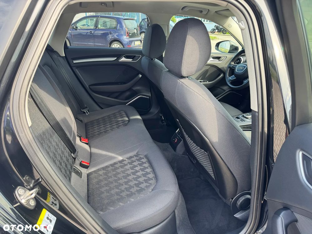 Audi A3 Sportback - 10
