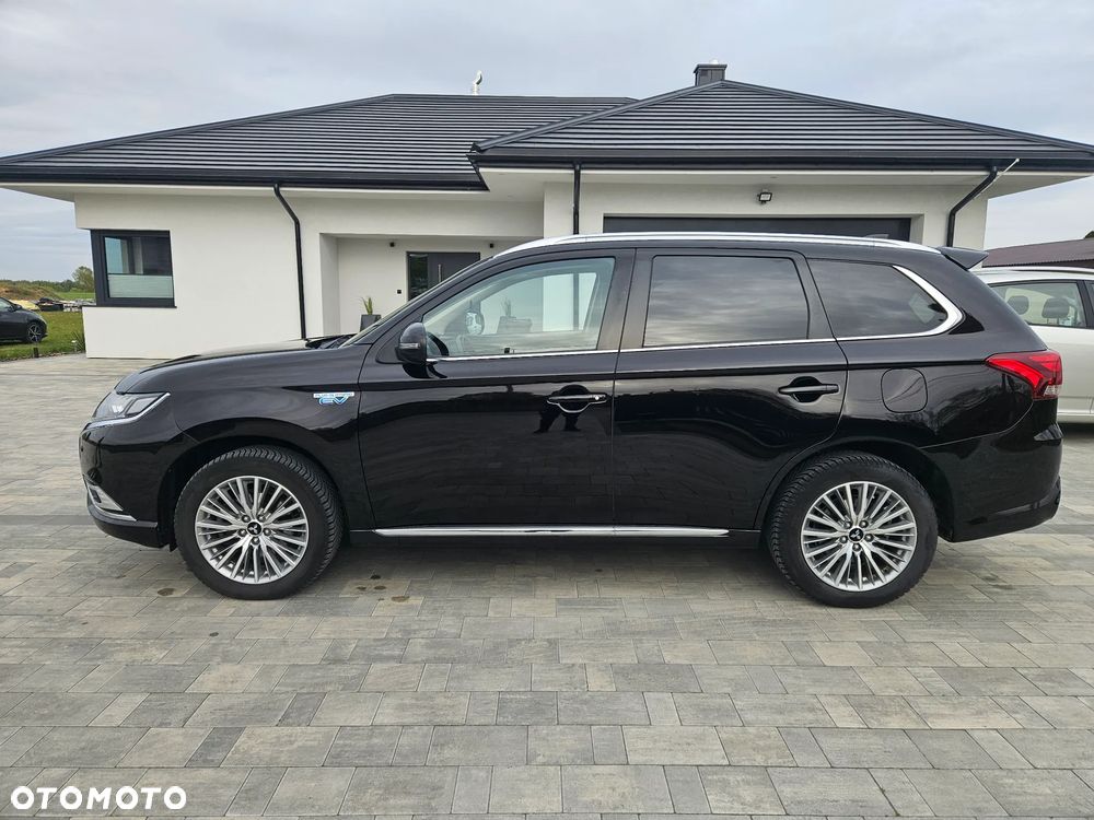 Mitsubishi Outlander 2.4 4WD Plus - 7