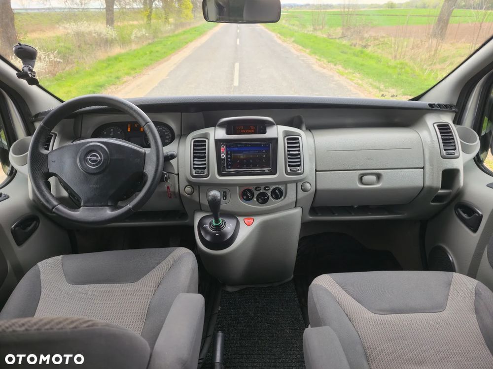 Opel Vivaro - 24