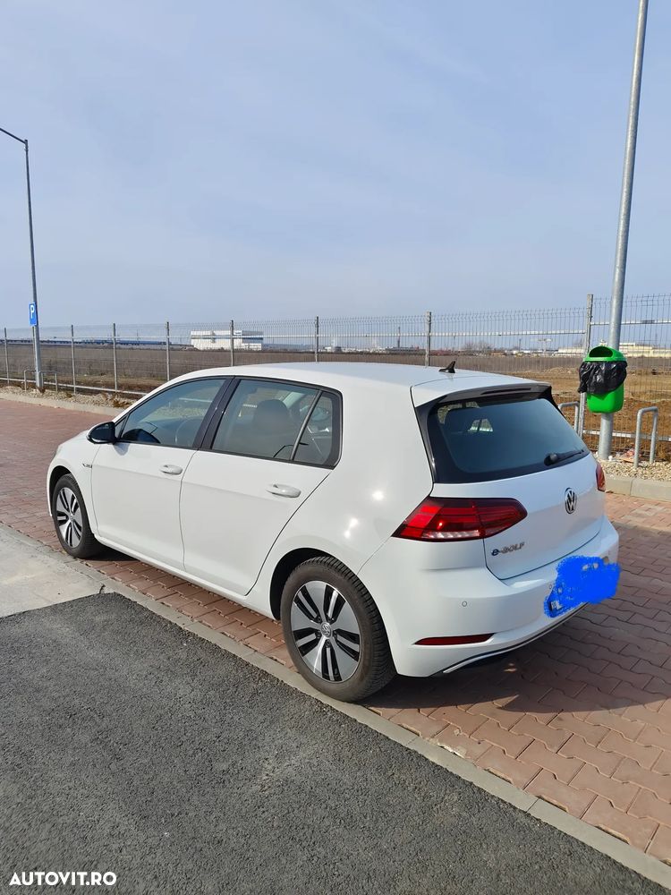 Volkswagen Golf - 5