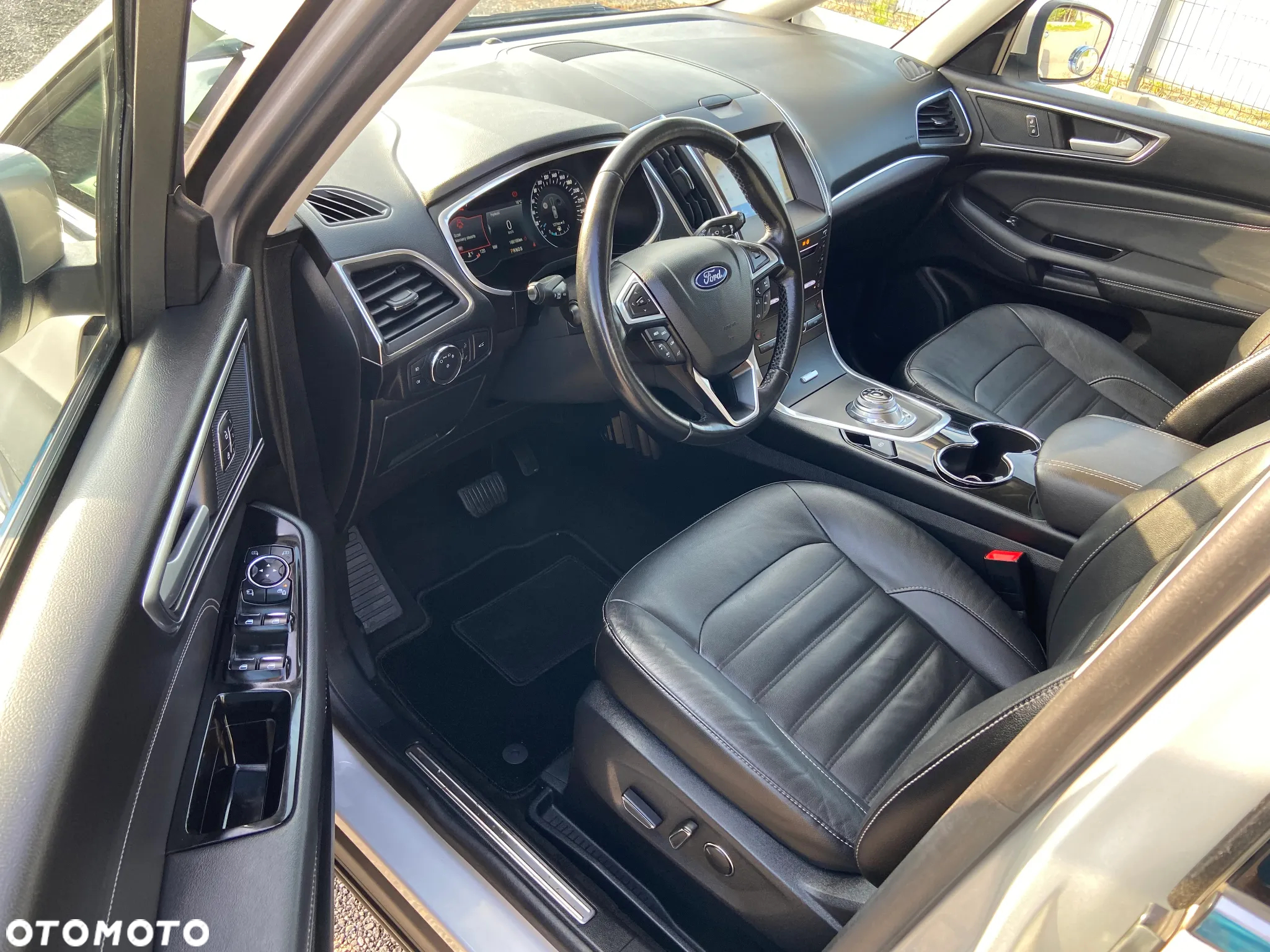 Ford Galaxy - 15