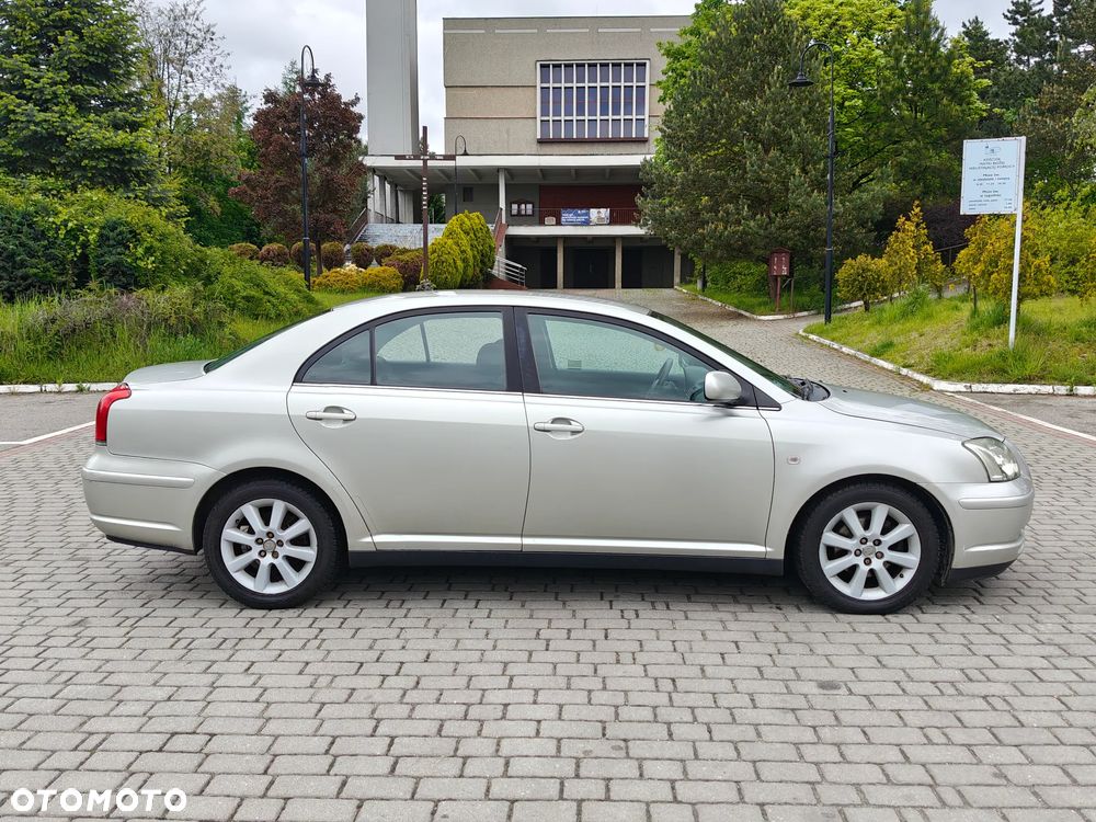 Toyota Avensis 1.8 Terra - 2