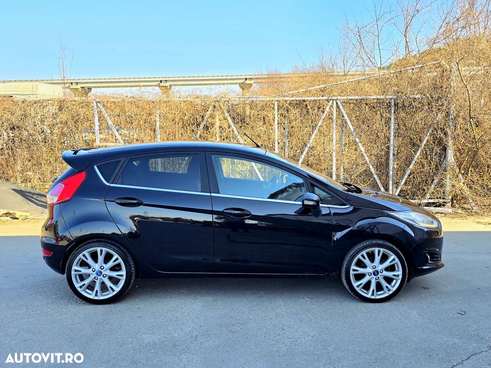 Ford Fiesta 1.5 TDCi ST-LINE - 11