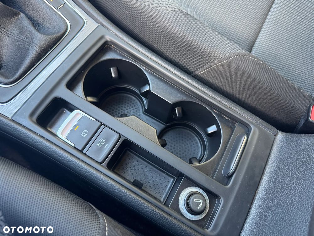 Volkswagen Golf 2.0 TDI BlueMotion Technology Comfortline - 17