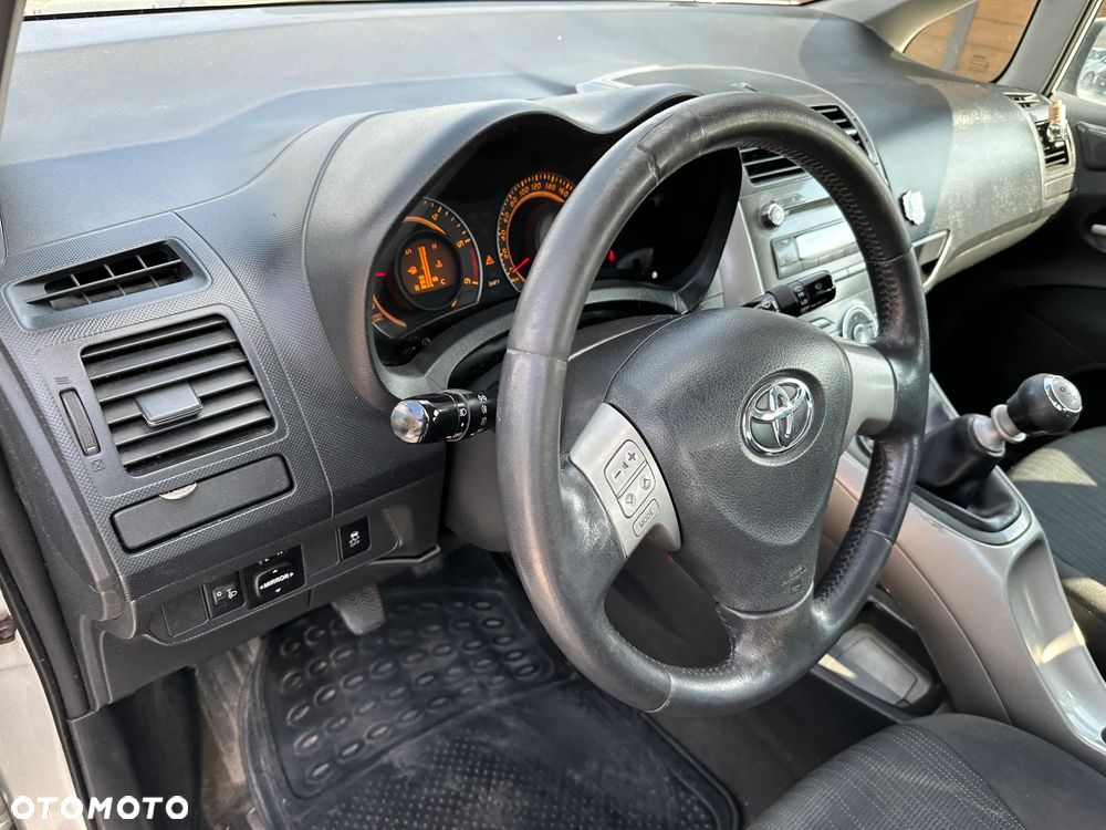 Toyota Auris - 9