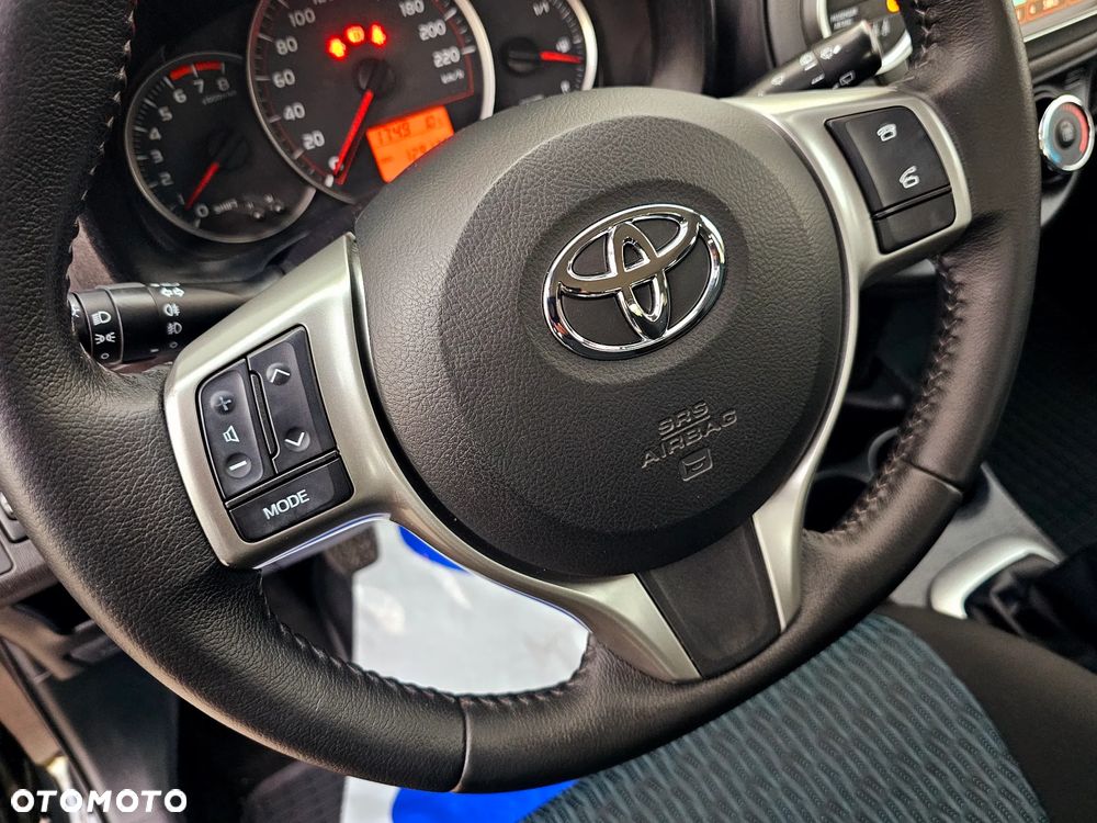 Toyota Yaris 1.33 VVT-i Executive - 35