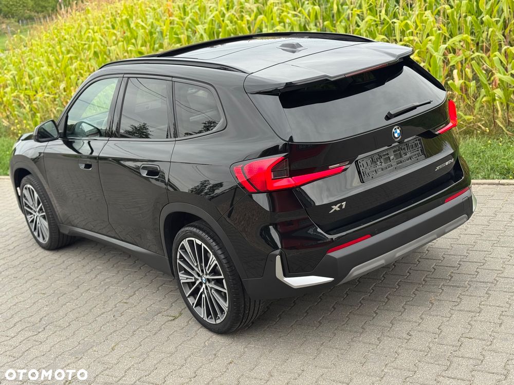 BMW X1 xDrive20d xLine - 11
