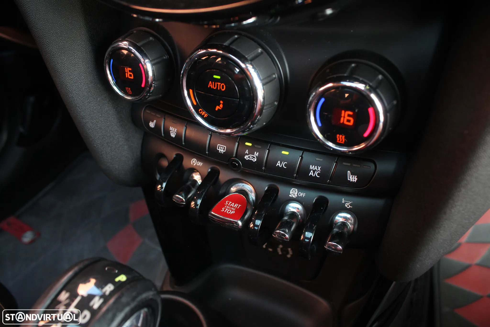 MINI 3 Portas John Cooper Works Sport Aut. - 51