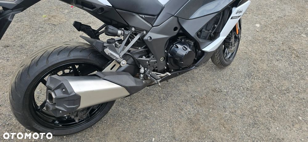 Kawasaki Ninja 1000 SX - 15