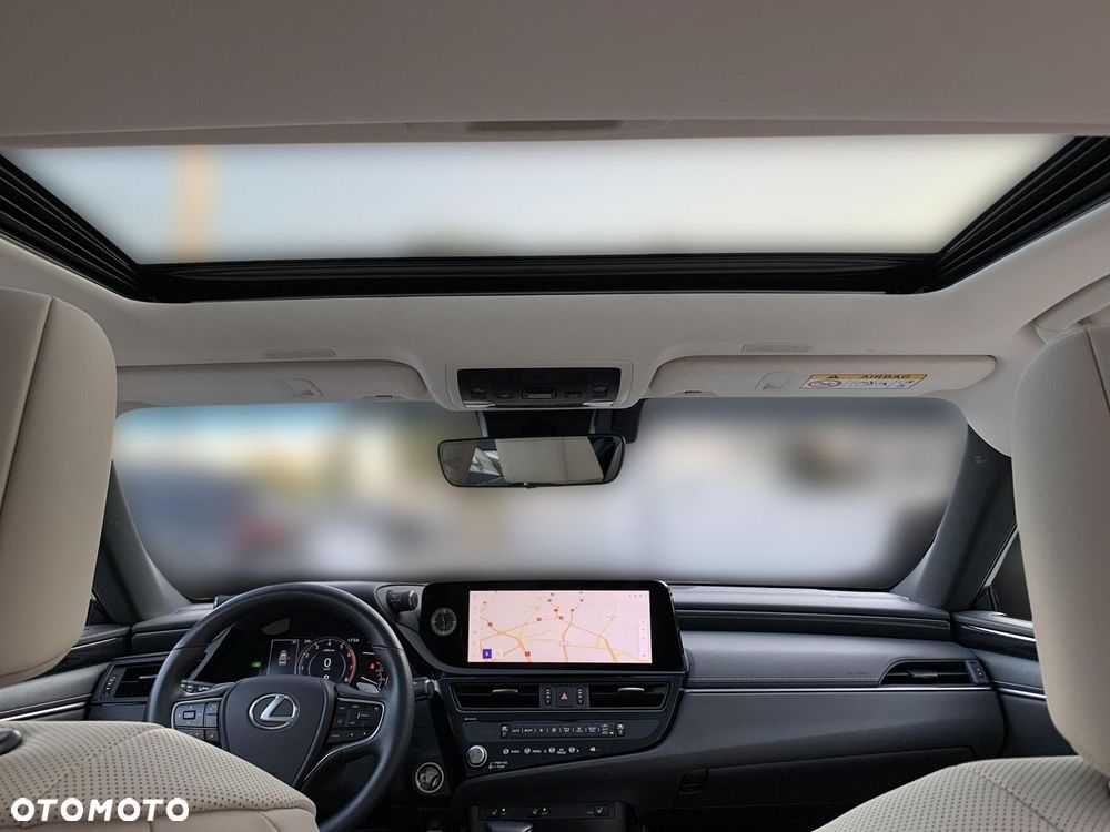 Lexus ES 300h Business Edition - 22