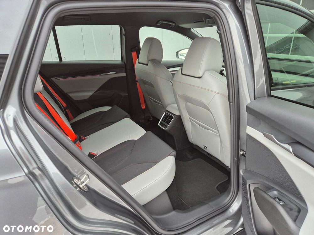 Skoda Elroq 60 63kWh - 12