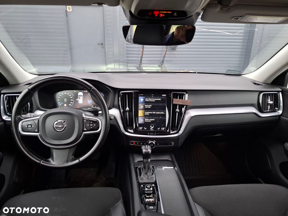 Volvo V60 D4 Momentum Pro - 10