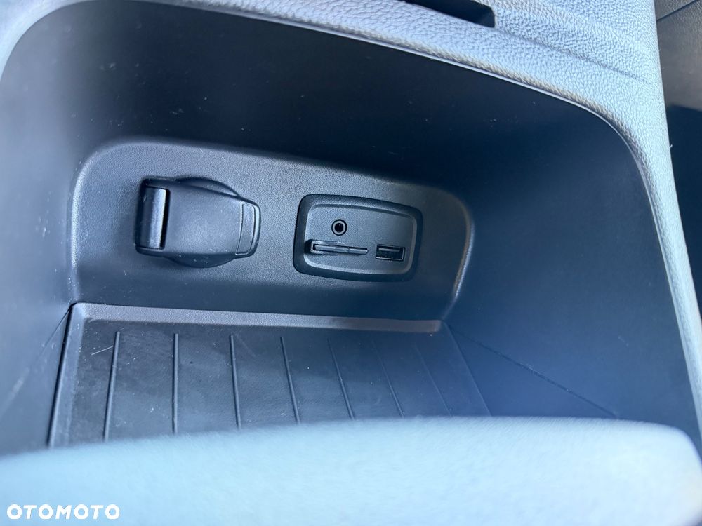 Renault Captur - 23