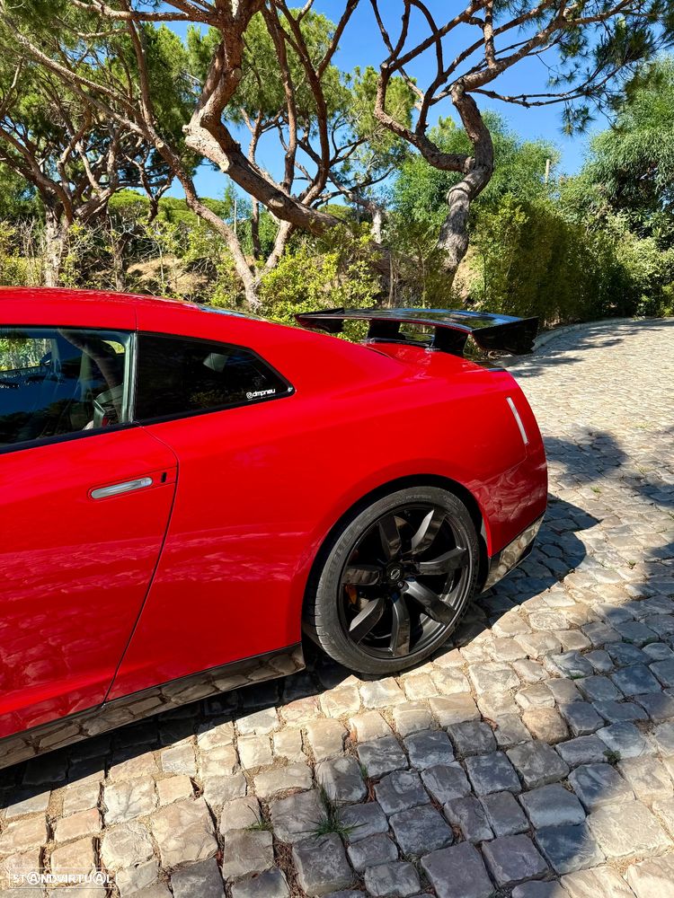 Nissan GT-R Black Edition - 7