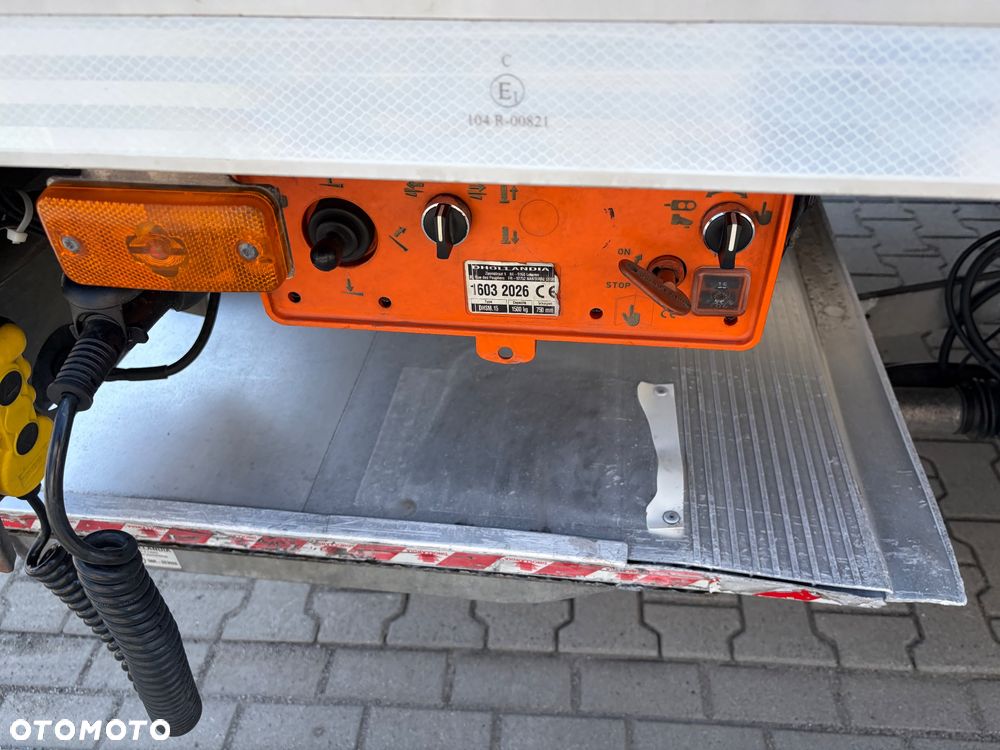 Renault GAMA D 12.210  chłodnia  izoterma 15 palet poduszka - 10