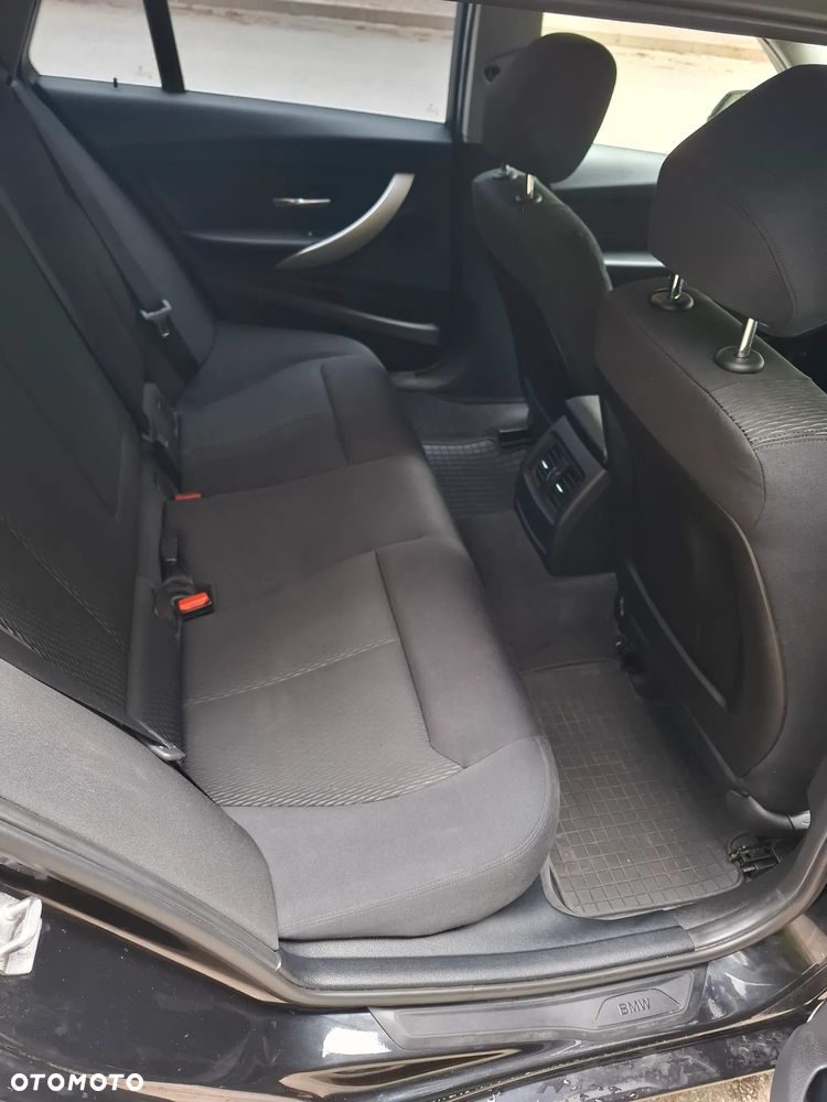 BMW Seria 3 318d DPF Edition Sport - 5