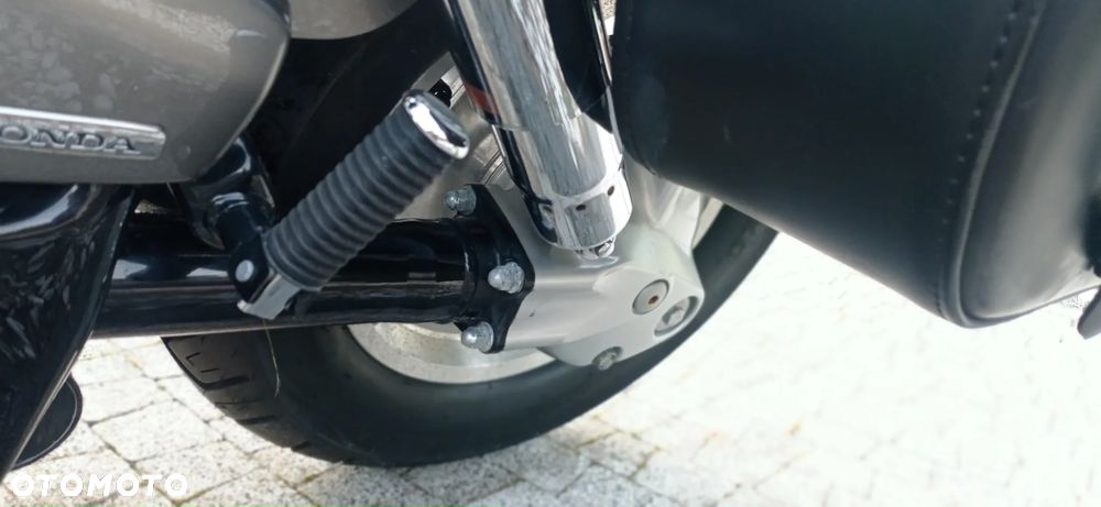 Honda VTX - 36