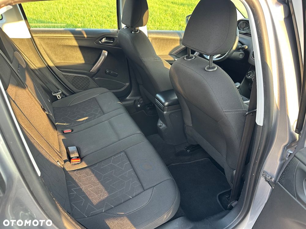 Peugeot 2008 ver-1-2-pure-tech-access - 11