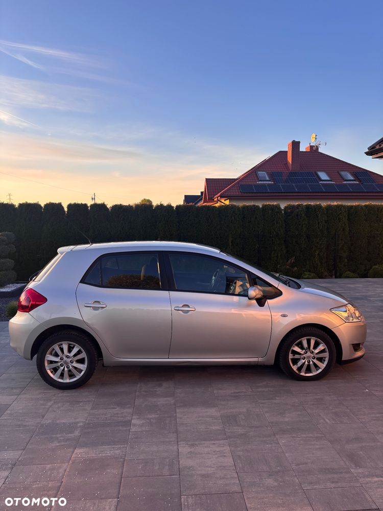 Toyota Auris 1.4 D-4D Premium MM - 4