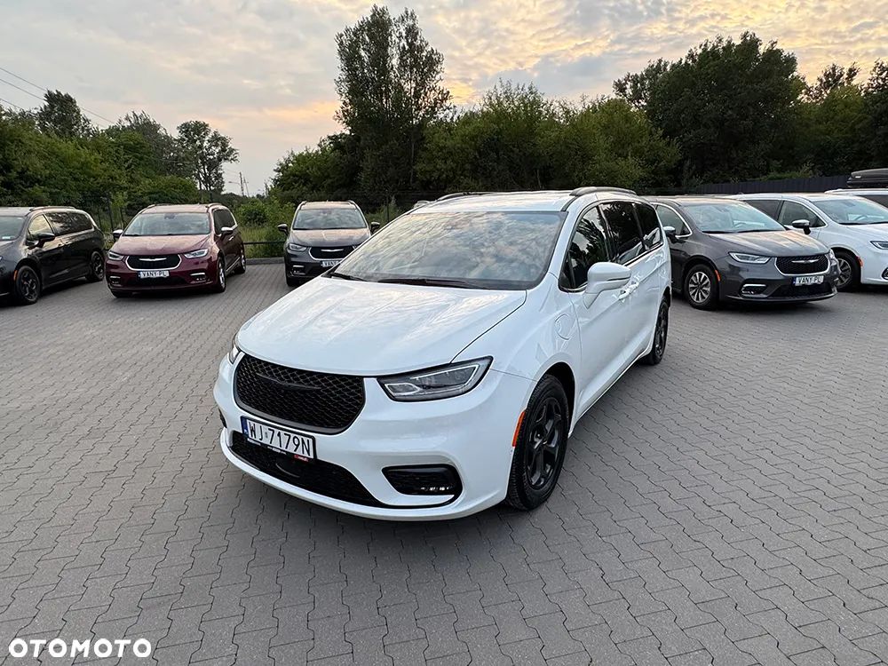 Chrysler Pacifica - 9