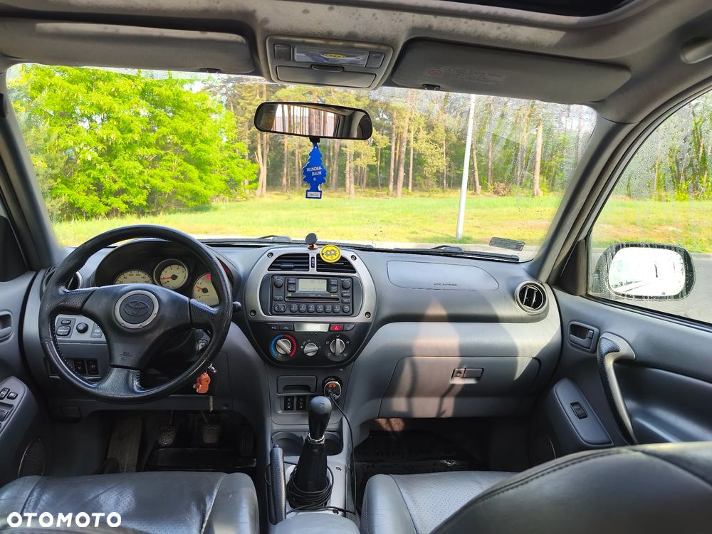 Toyota RAV4 2.0 D-4D 4x4 - 6