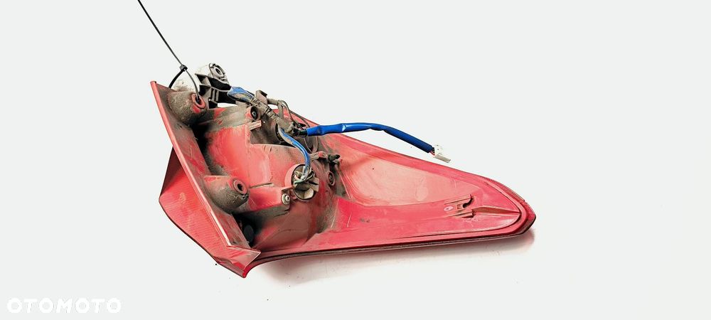 LAMPA PRAWA TYŁ TOYOTA AURIS II - 4