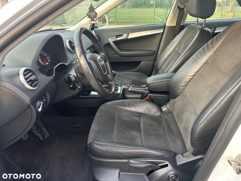 Audi A3 Sportback 1.4 TFSI Ambiente - 8